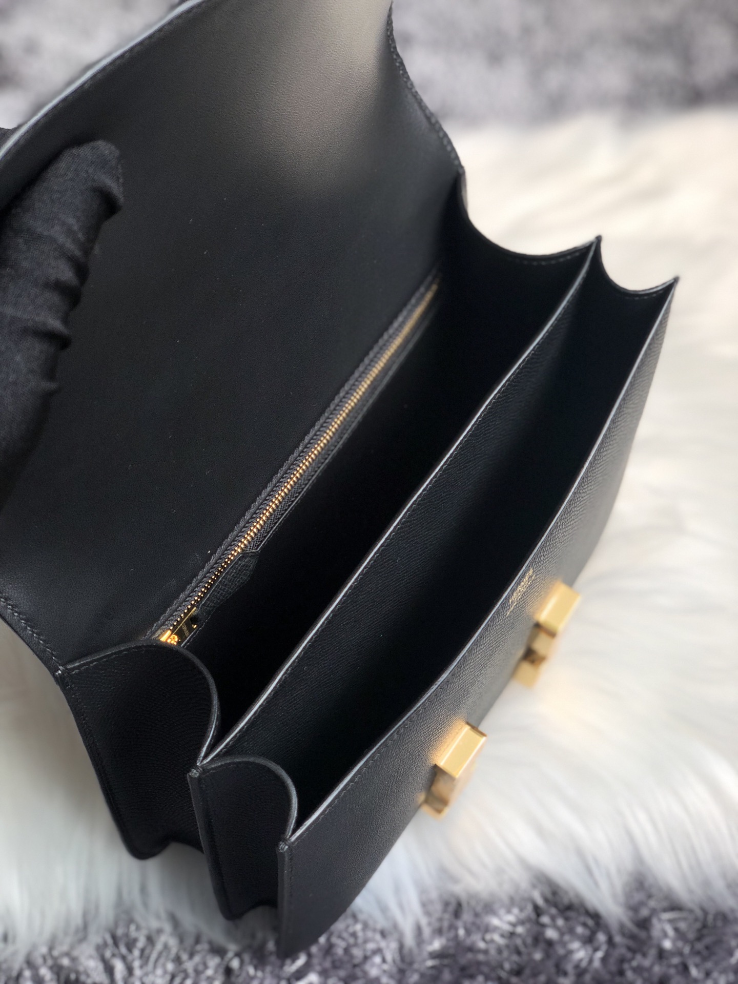 에르메스 콘스탄스24 블랙 금장 앱송